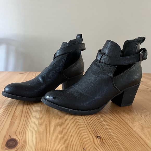 American eagle outfitters heeled booties - Picture 1 of 4